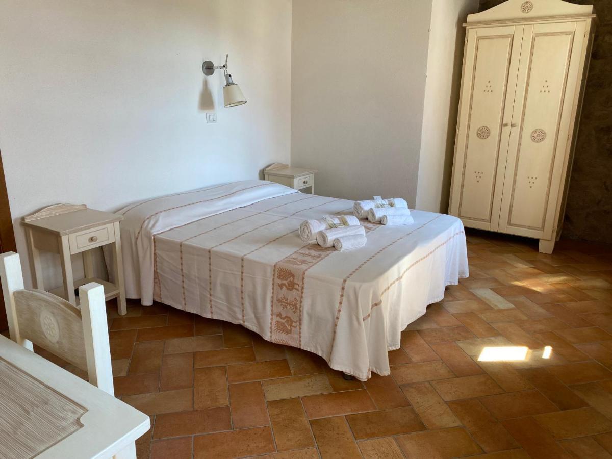 Bed And Bike Antico Mulino Hotel อาเญ็นตู ภายนอก รูปภาพ