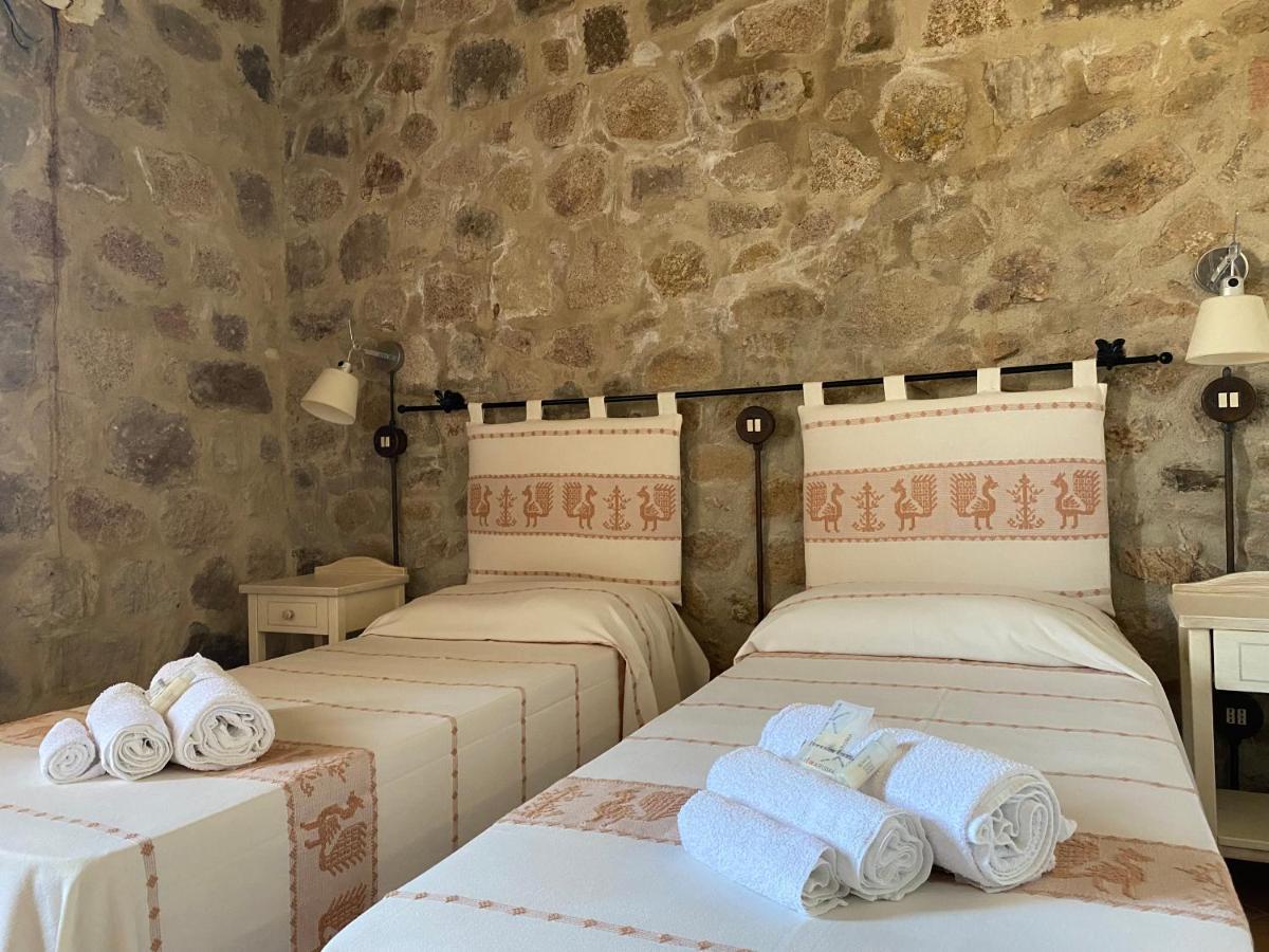 Bed And Bike Antico Mulino Hotel อาเญ็นตู ภายนอก รูปภาพ